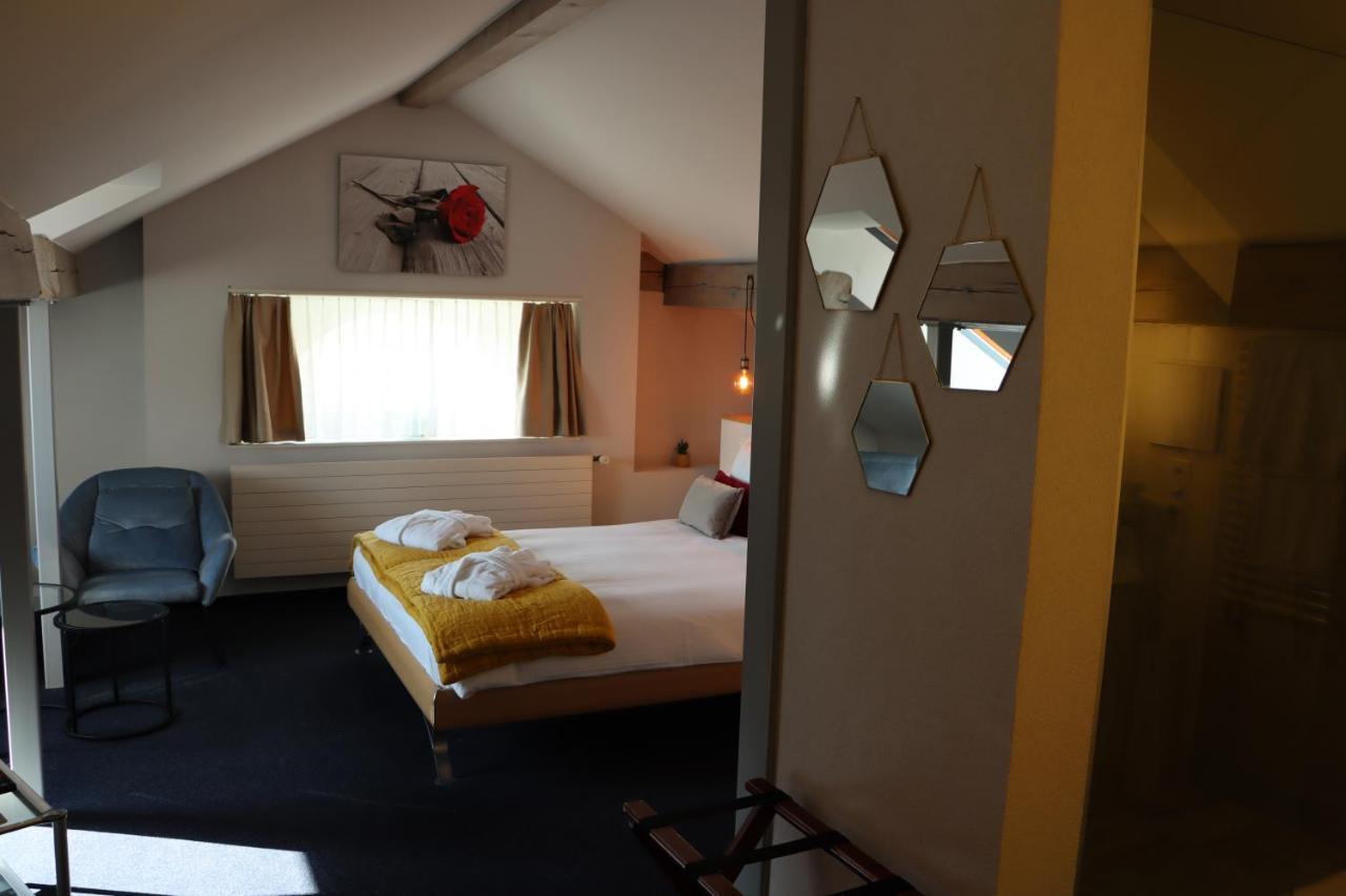 La Clef D'Or Auberge Communale Bursinel Екстер'єр фото