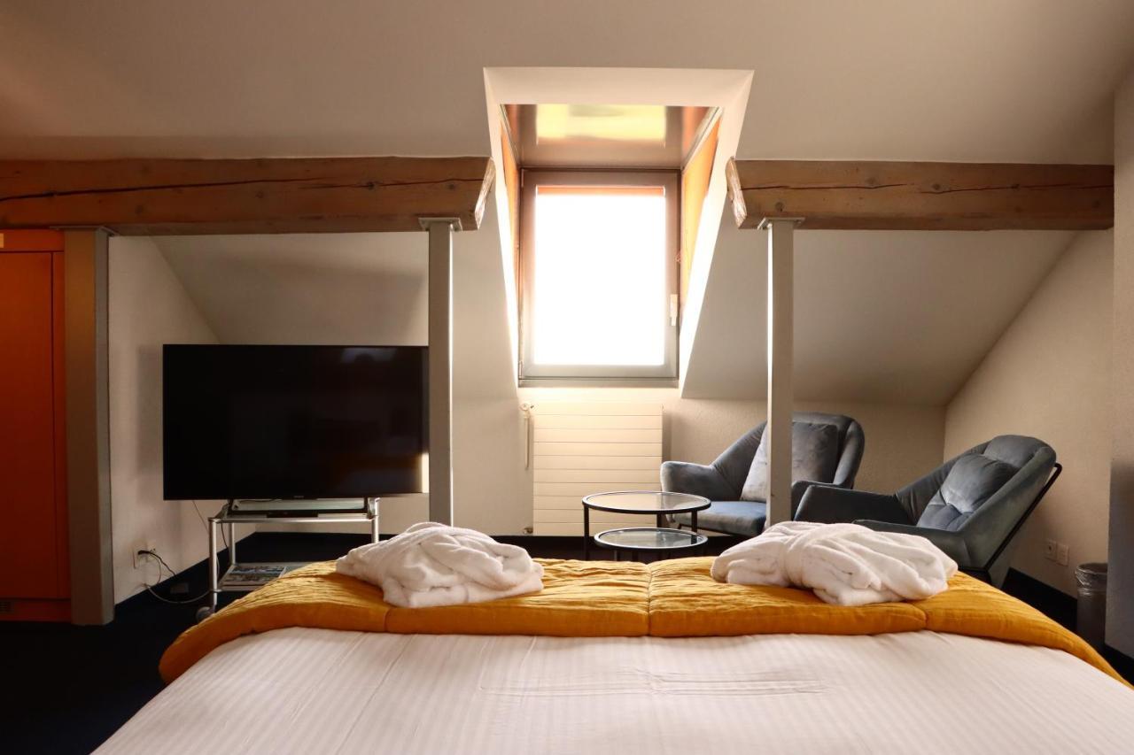 La Clef D'Or Auberge Communale Bursinel Екстер'єр фото